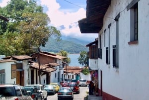 Excursión a Valle de Bravo: Paseo por Pueblo Mágico y Moto de Agua