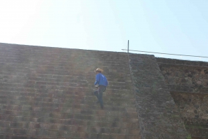 Explora Teotihuacán, Guadalupe, Xochimilco, Coyoacán y más en 2 días.
