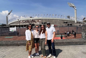 ¡Ver un partido de fútbol en el estadio!