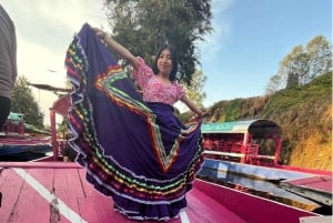 Xochimilco y Garibaldi: Tradición y Música