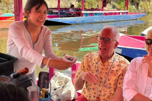 Paseo en Barco por Xochimilco Degustación de Insectos Comestibles Antiguos SuperAlimento