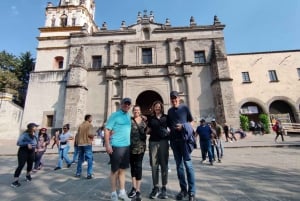 Xochimilco y Coyoacán: Museo Frida Kahlo o Anahuacalli