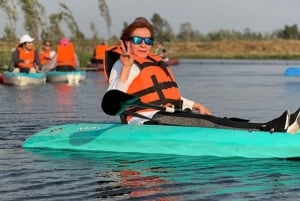 Xochimilco: Kayak ride and salamander watching