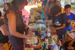 Xochimilco: Market, Food and Nature ¡All included! Tour