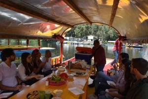 Xochimilco Sereno: Una Tranquila Escapada Cultural de las Multitudes