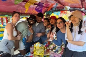 Xochimilco: Degustación de tequila (ilimitado) y fiesta cultural en bote