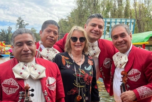 Xochimilco: Tequila tasting (unlimited) and cultural party on a boat