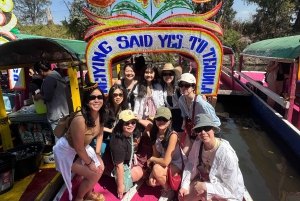 Xochimilco: Tequila tasting (unlimited) and cultural party on a boat