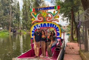 Xochimilco: Tequila tasting (unlimited) and cultural party on a boat