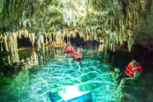 Aventura en la Ensenada de Yal-Ku y la Cueva del Cenote Nohoch