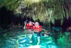 Aventura en la Ensenada de Yal-Ku y la Cueva del Cenote Nohoch