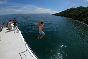 Puerto Vallarta: Yelapa Mega Crucero en Yate TODO INCLUIDO