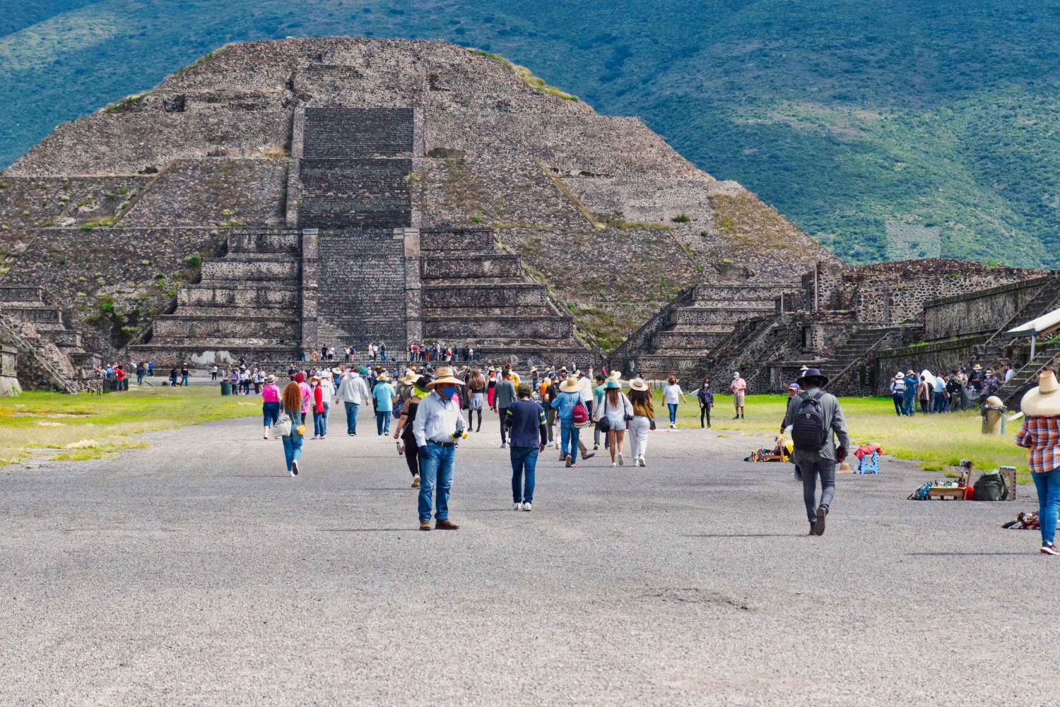 Your Own Path in Teotihuacan: Private and Exclusive Tour