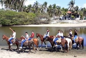 Zihuatanejo: Horseback Riding & Kayaking