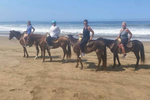 Zihuatanejo: Horseback Riding Tour with Playa Larga Beach