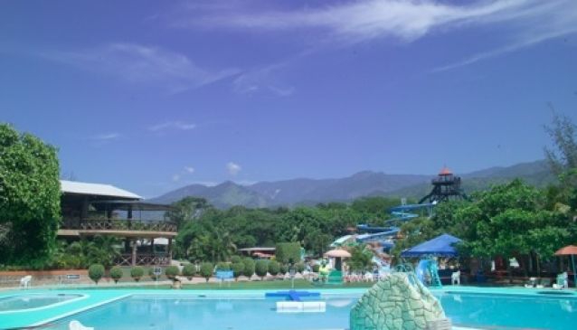 Hotel y Parque Acuatico Valle Dorado