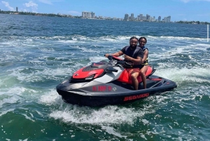 1 hora de moto acuática + 20 minutos de paseo en barco en Miami - ¡¡¡Somos los mejores!!!