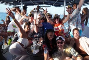 Miami: Booze Cruise Boat Party with DJ, Snacks, & Open Bar