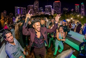 Megayate de 100 pies y 200 pasajeros con 3 pisos y barra libre en Bayside