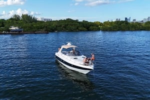 2 TIMERS Yacht i Miami for opptil 12 personer
