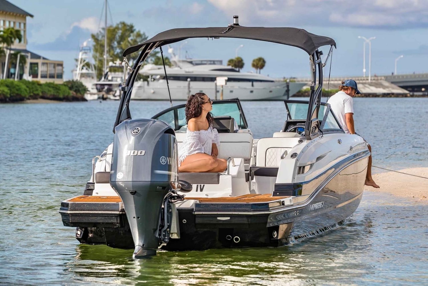 27 jalan Monterey Hengästyttävä Miami Skyline Boat Tour -veneajelu