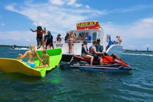 Passeio de barco de 3 horas com jet ski, banana boat e bar aberto em Miami