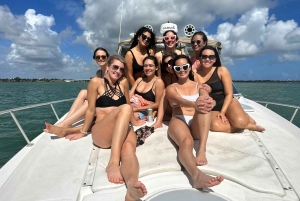 3 Hour Yacht Island Fun Rental