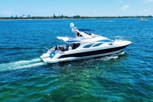 70ft Azimut available in Miami for up to 13 people.