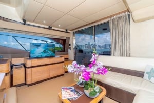 70ft Azimut available in Miami for up to 13 people.