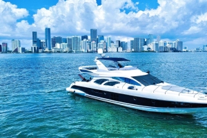 Azimut di 70 piedi disponibile a Miami per un massimo di 13 persone.