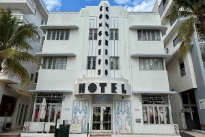 Art Deco & Sunset Celebration Walking Tour of Miami Beach