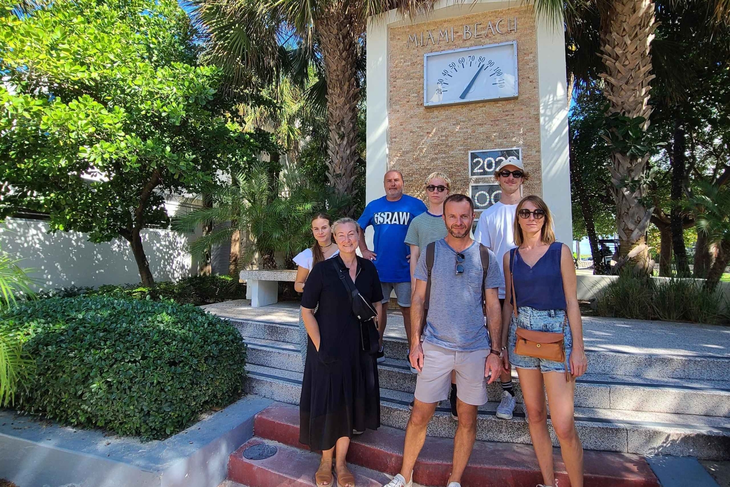 Art Deco Tour of South Beach in French