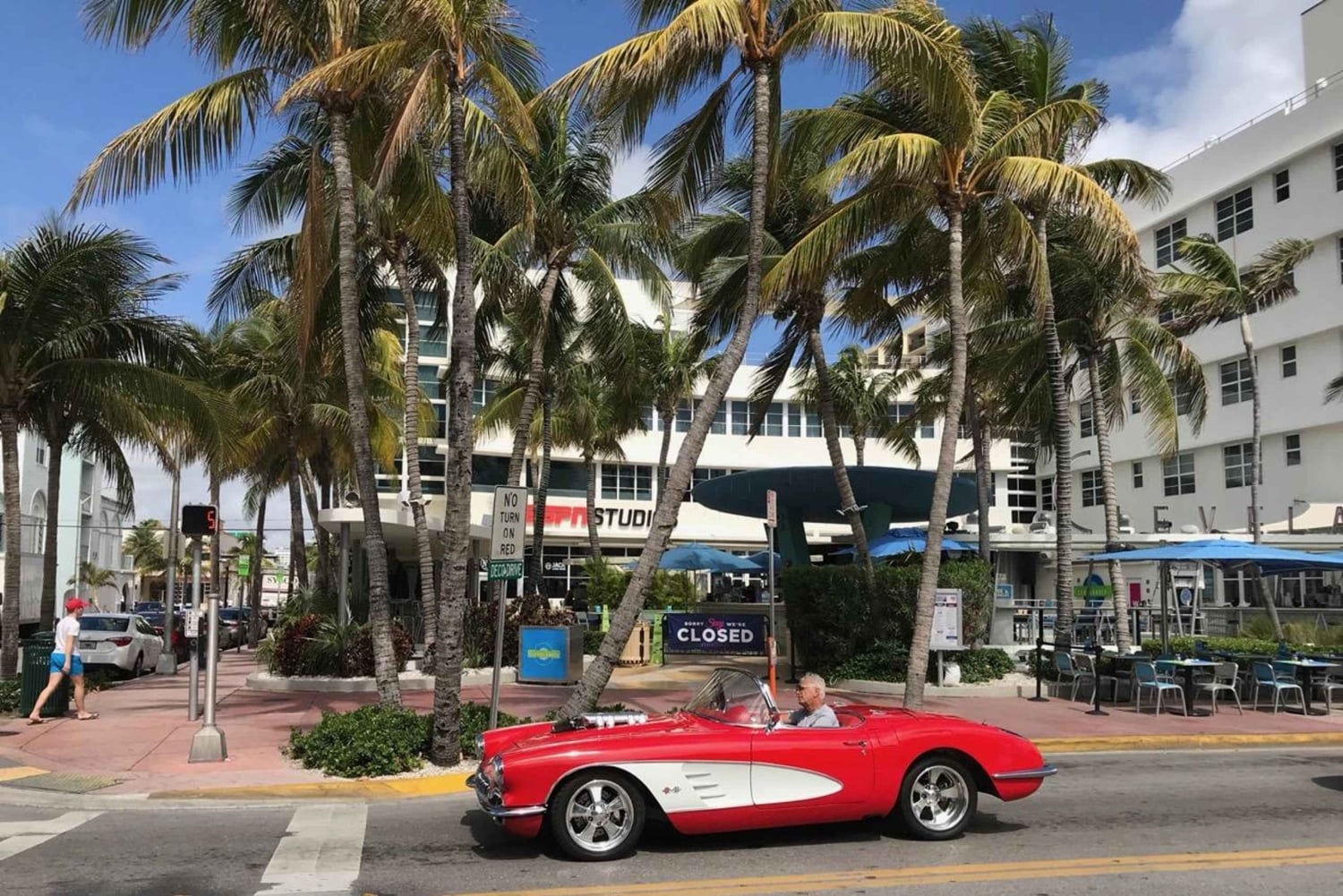Art Deco Tour of South Beach in French