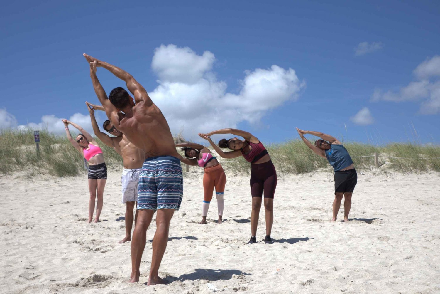 Yoga na praia em South Beach