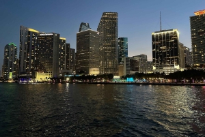 Biscayne Bay Nightclub Party Cruise mit offener Bar und DJ