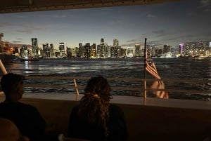 Biscayne Bay Nightclub Party Cruise mit offener Bar und DJ