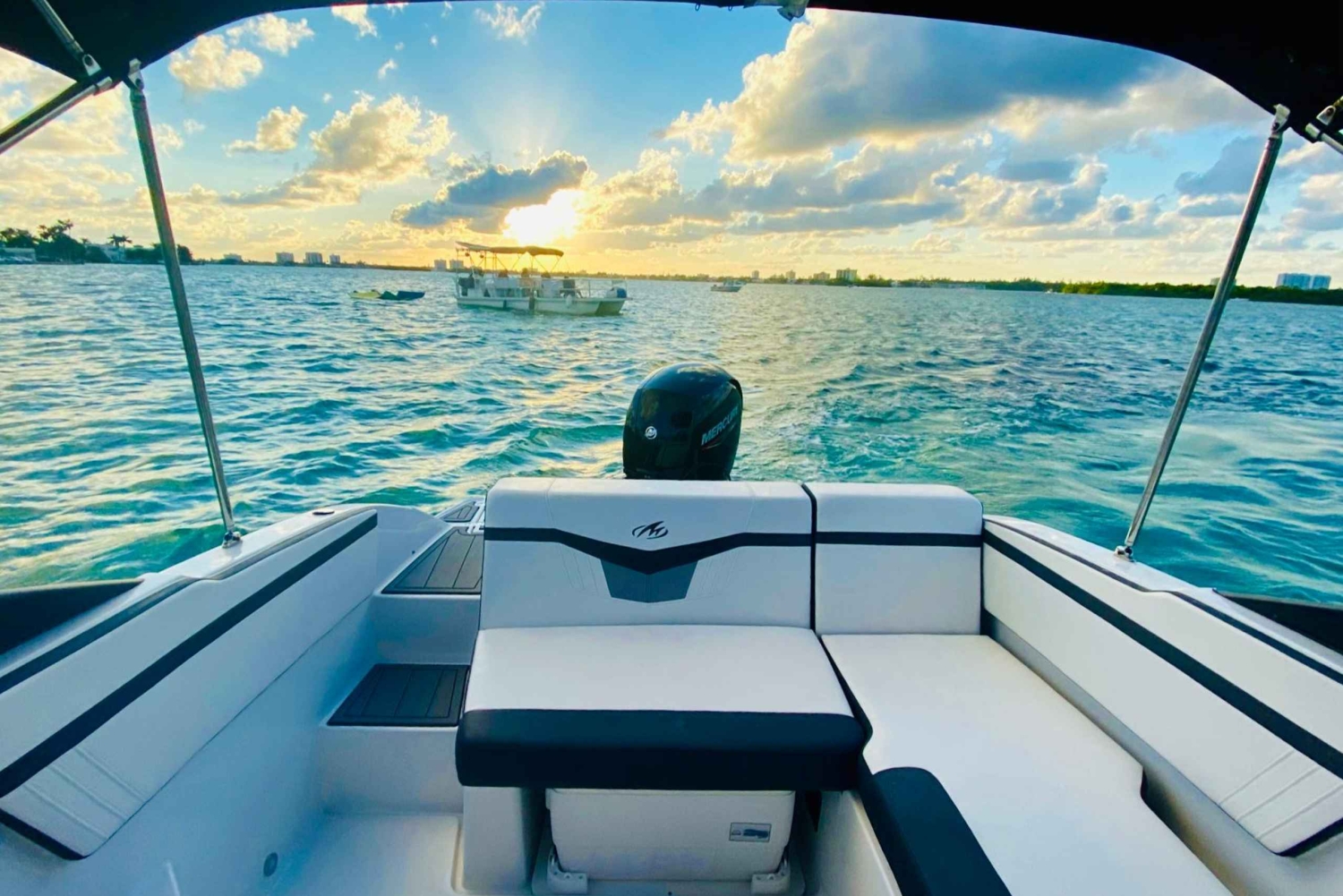 Boat Rental with Captain in Miami Beach - up to 6 people
