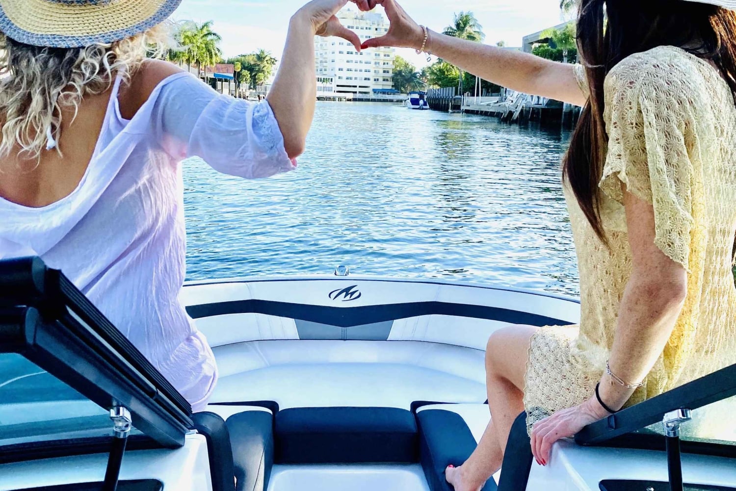 Boat Rental with Captain in Miami Beach - up to 6 people