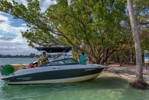 Boat Rental with Captain in Miami Beach - up to 6 people