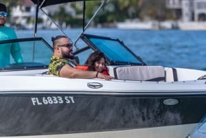 Boat Rental with Captain in Miami Beach - up to 6 people