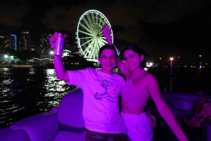 Champagne City Lights Boat Tour + Photoshoot (Semi Private)