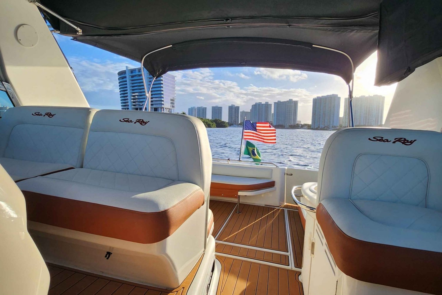 (Copy of) Yacht cruise Biscayne Bay, Miami Beach and Sand bar