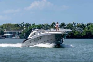 Découvrez la magie de Miami sur notre yacht de 60 pieds