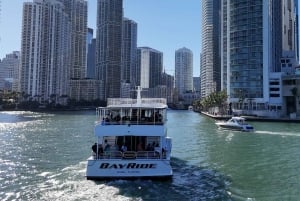 Miami: Icónicas mansiones de famosos y tour en barco por la Bahía de Biscayne