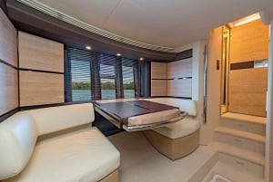 Crociera in yacht per famiglie a Miami con capitano.