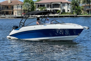 Fort Lauderdale: 11 People Private Boat Rental