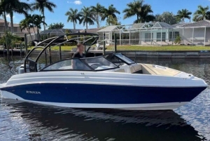 Fort Lauderdale: 11 People Private Boat Rental