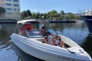 Fort Lauderdale: 12 People Private Boat Rental