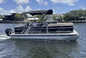 Fort Lauderdale: 12 People Private Pontoon Rental