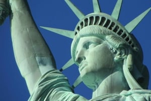 Tour guiado en francés: Estatua de la Libertad y Ellis Island